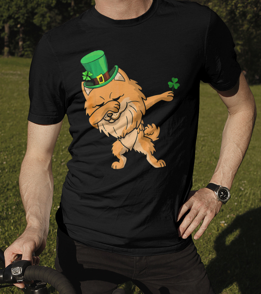 St Patricks Dabbing Pomeranian Leprechaun With Shamrock T-Shirt