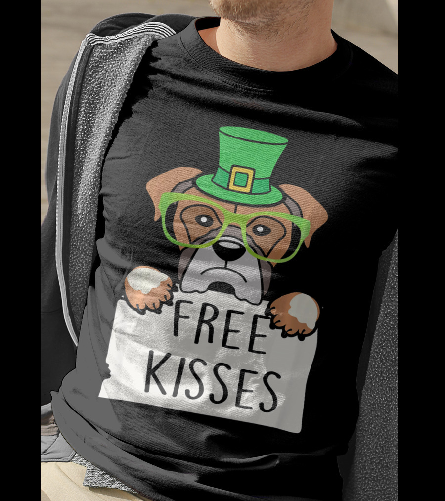 Free Kisses Boxer Dog Leprechaun St Patrick Hat Green Glasses T-Shirt