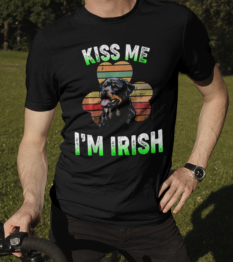 Kiss Me I'm Irish Funny Vintage Shamrock Rottweiler T-Shirt