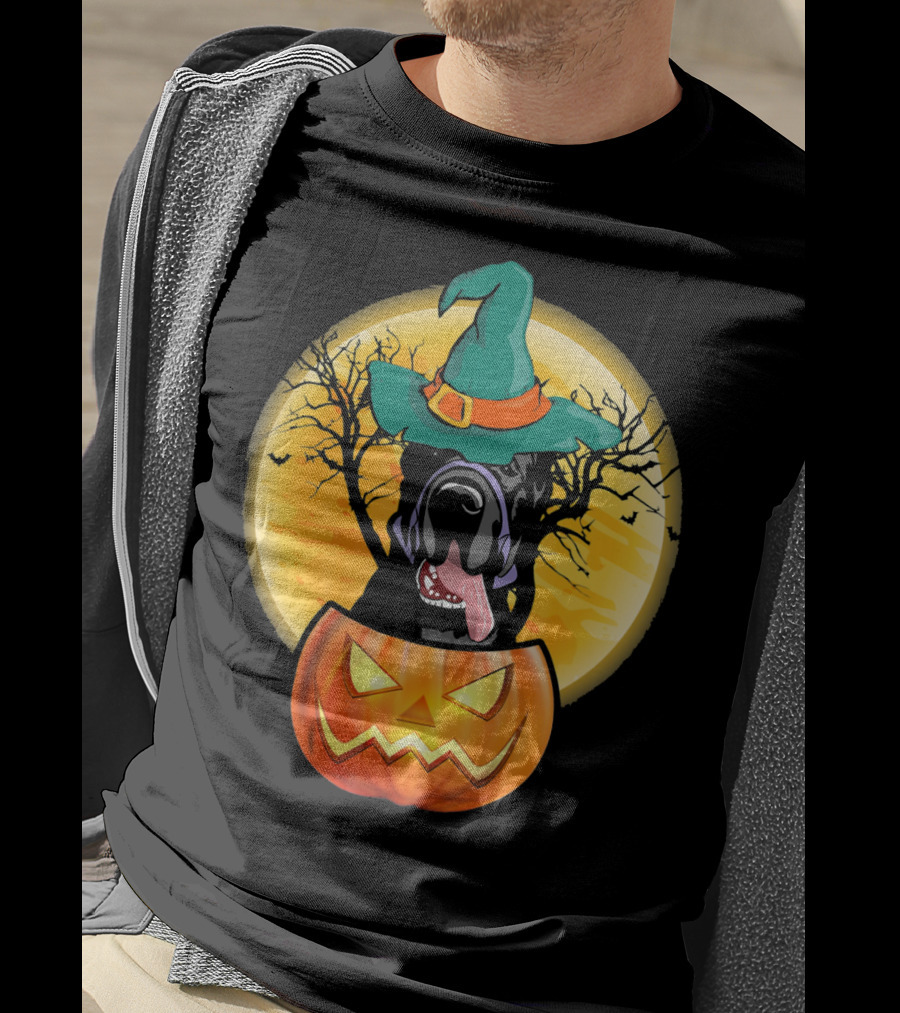 Great Dane Halloween Pumpkin Witch Hat Spooky Scene T-Shirt