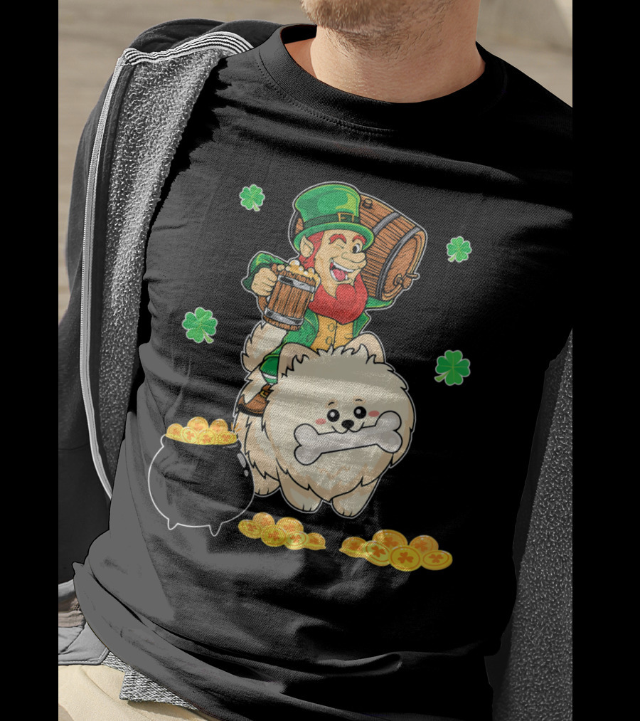 Leprechaun Rides Pomeranian With Beer And Gold Shamrocks T-Shirt