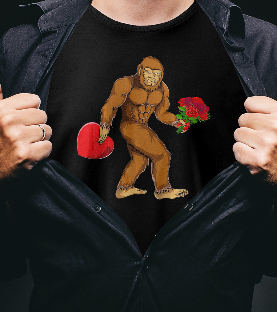 Bigfoot Heart Valentines Day Flowers T-Shirt