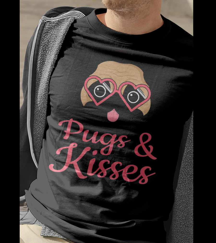 Pugs And Kisses Funny Valentines Day Humor T-Shirt