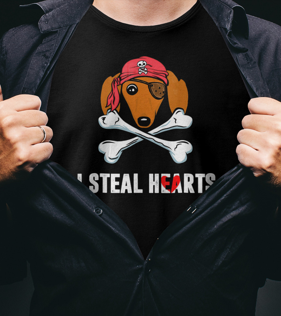 I Steal Hearts Dachshund Pirate Dog With Skull Crossbones Bandana Eyepatch T-Shirt