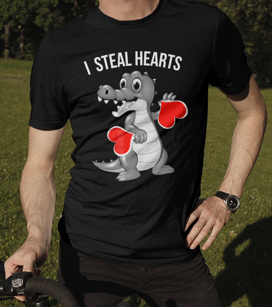 Kids Valentines Day I Steal Hearts Crocodile Holding Red Hearts T-Shirt