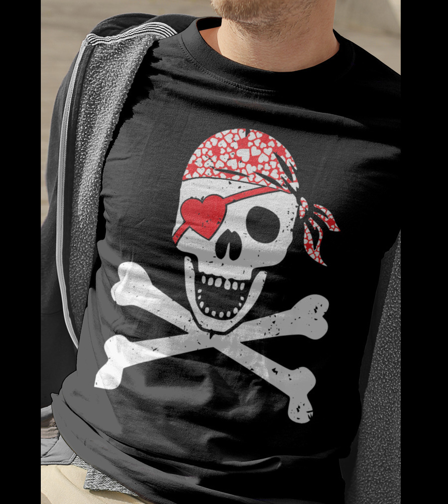 Pirate Skull And Crossbones Heart Bandana Eye Patch Flag Va T-Shirt