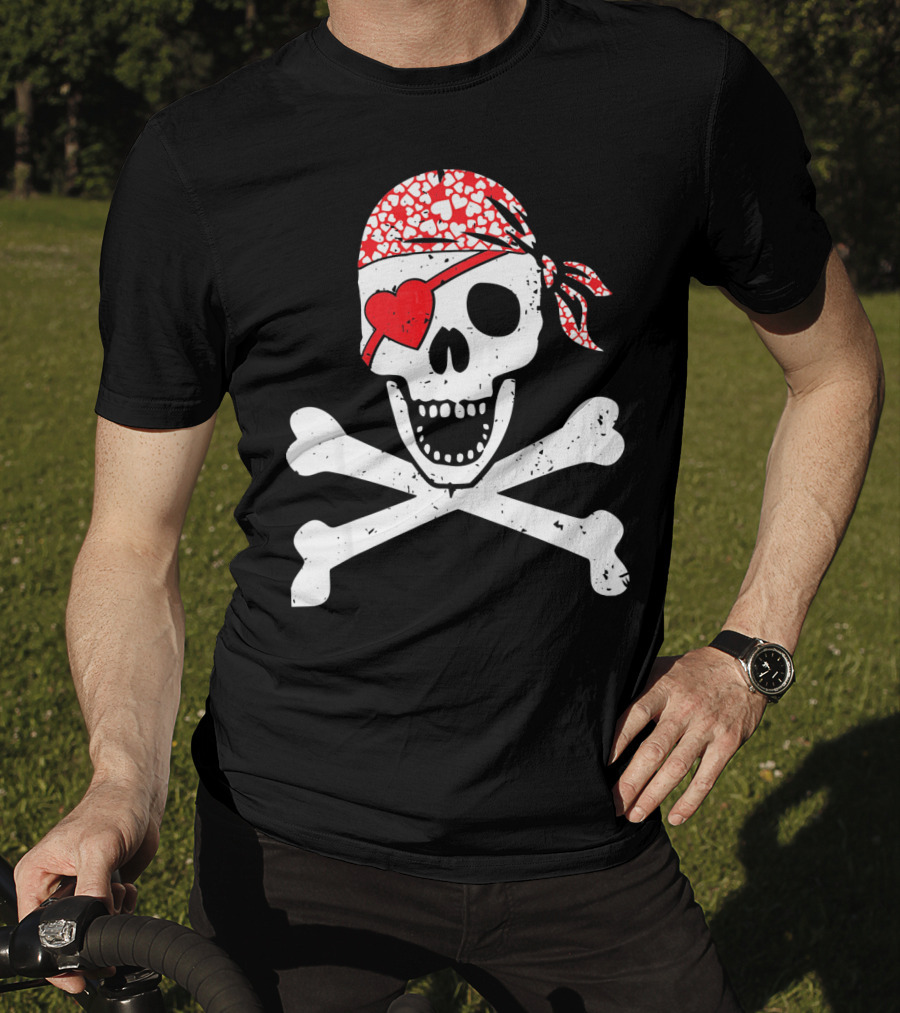 Pirate Skull And Crossbones Heart Bandana Eye Patch Flag Va T-Shirt