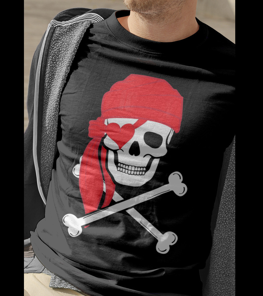 Pirate Skull And Cross Bones Heart Eyepatch Valentines T-Shirt