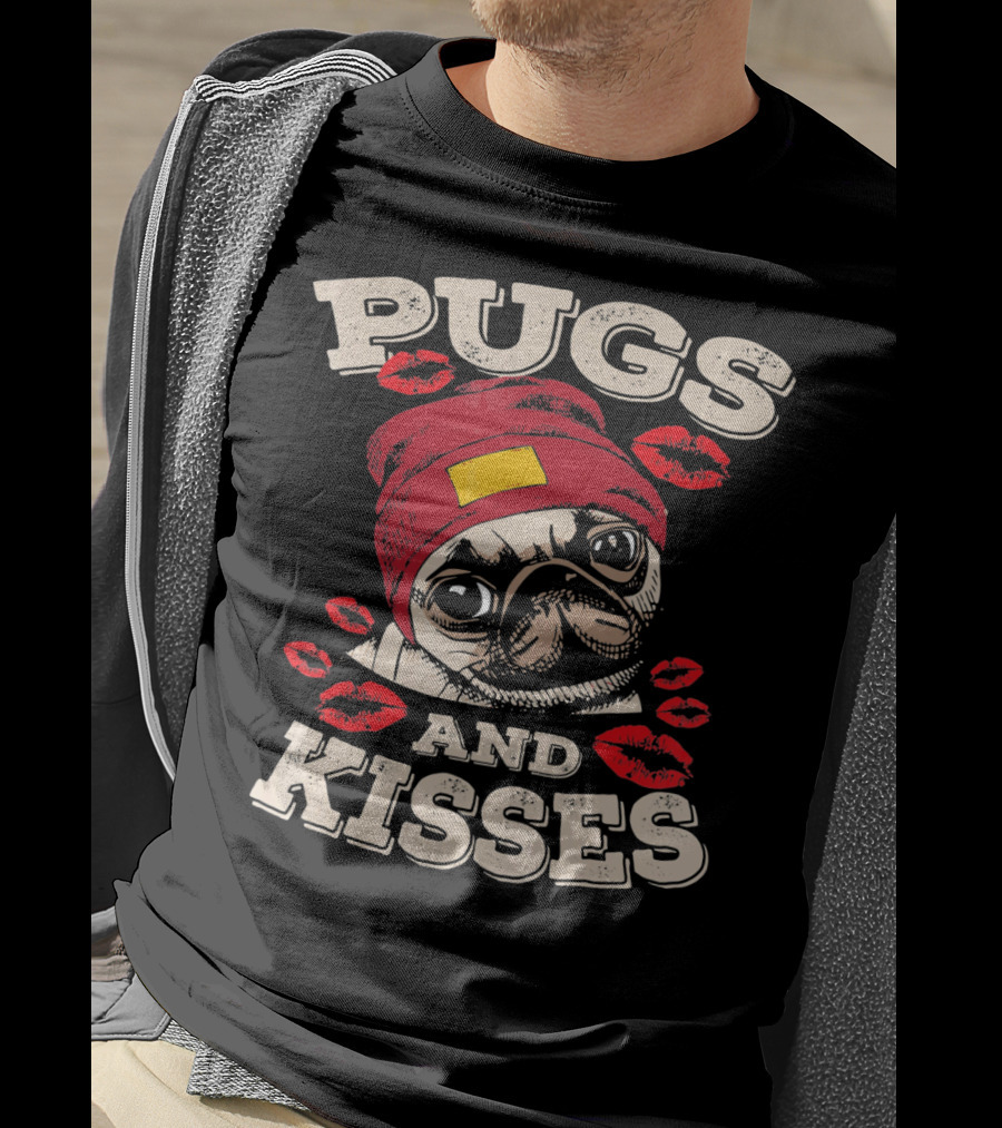 Pugs And Kisses Funny Dog Lovers Pet Valentine Lips Beanie T-Shirt