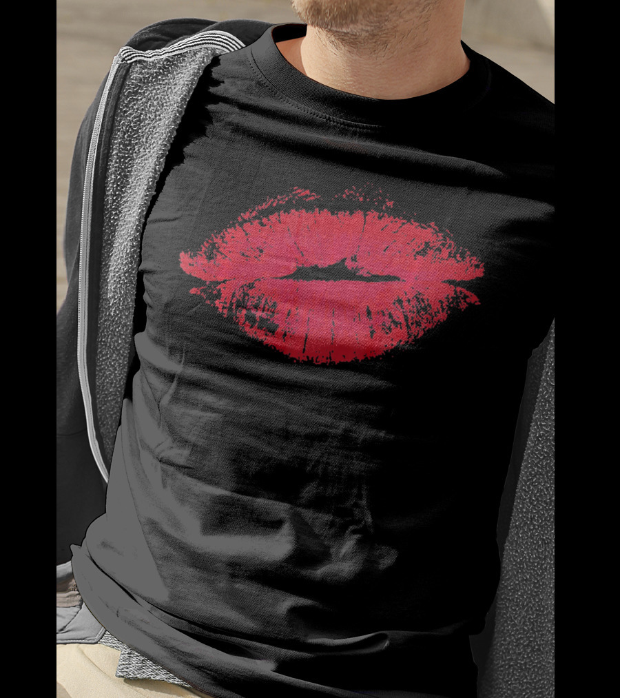 Red Lips Kiss Valentines Day Lipstick Print T-Shirt