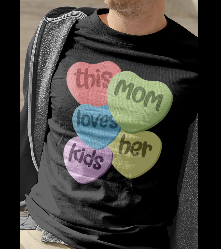 This Mom Loves Her Kids Valentines T-Shirt