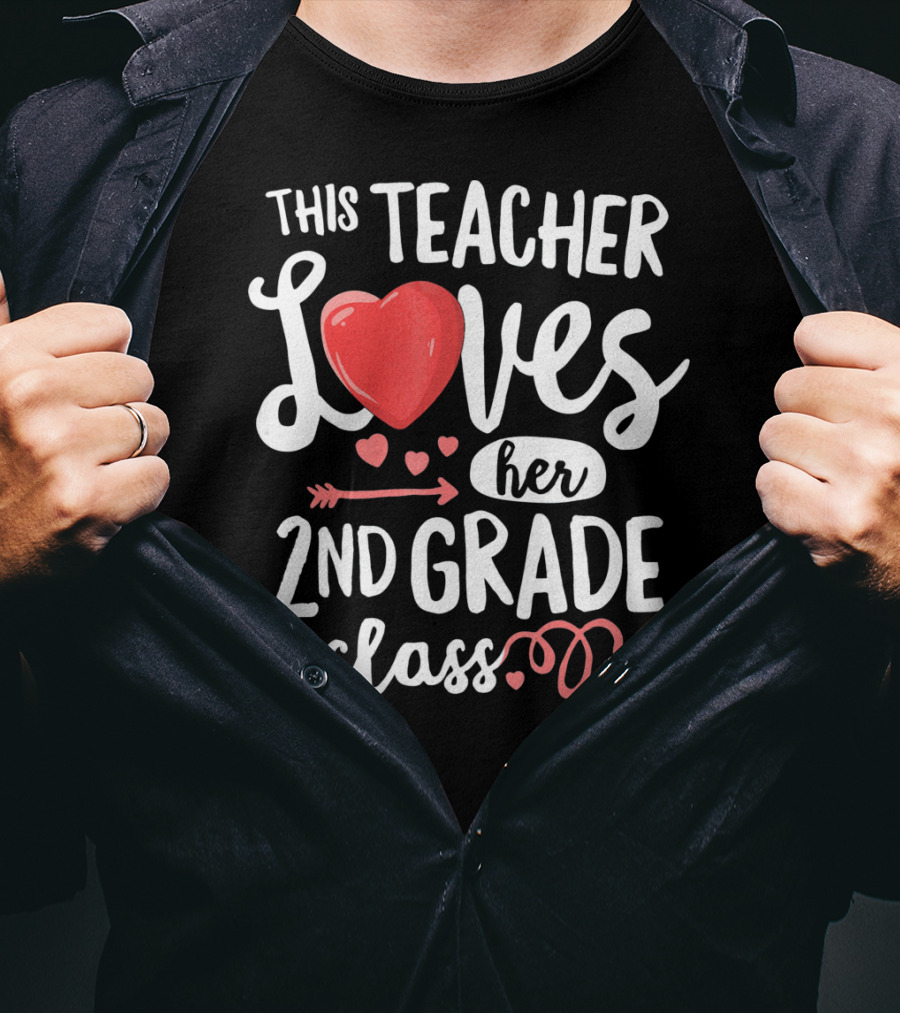 This Teacher Loves Her 2nd Grade Class With Heart And Arrow Elements T-Shirt