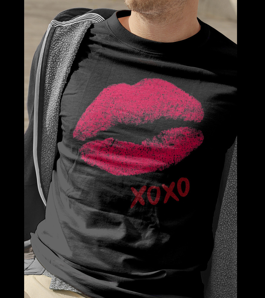 Red Lips XOXO Valentine Day Kiss T-Shirt