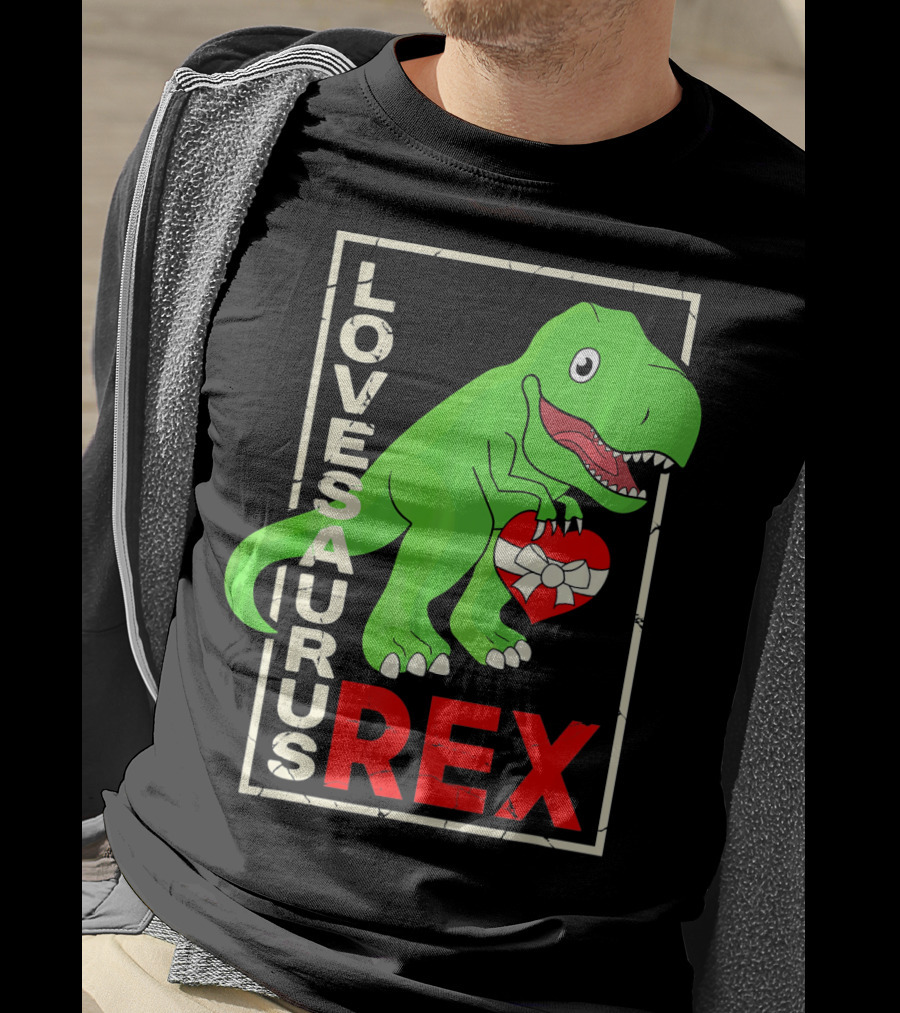 Lovesaurus Rex Dinosaur Valentin Holding Heart T-Shirt