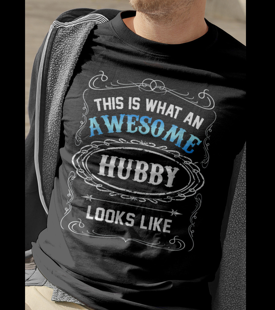 This Is What An Awesome Hubby Looks Like Valentine's Day Mens T-Shirt