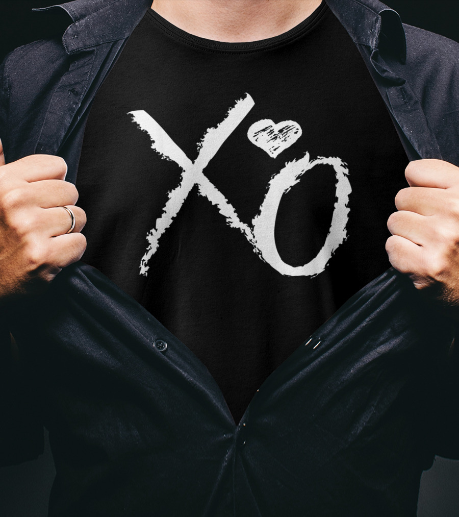 XO Heart Valentines Hugs And Kisses T-Shirt