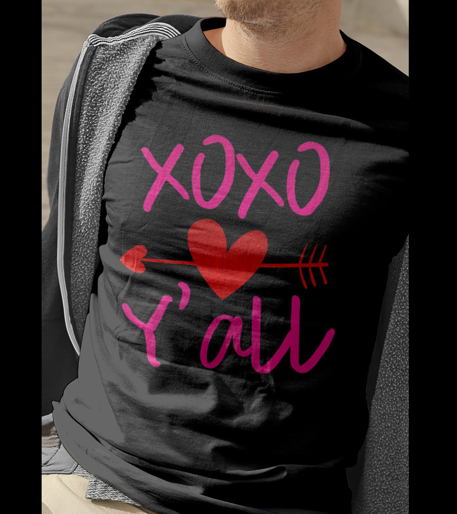 XOXO Heart Arrow Y'all Red Pink Valentines Day T-Shirt