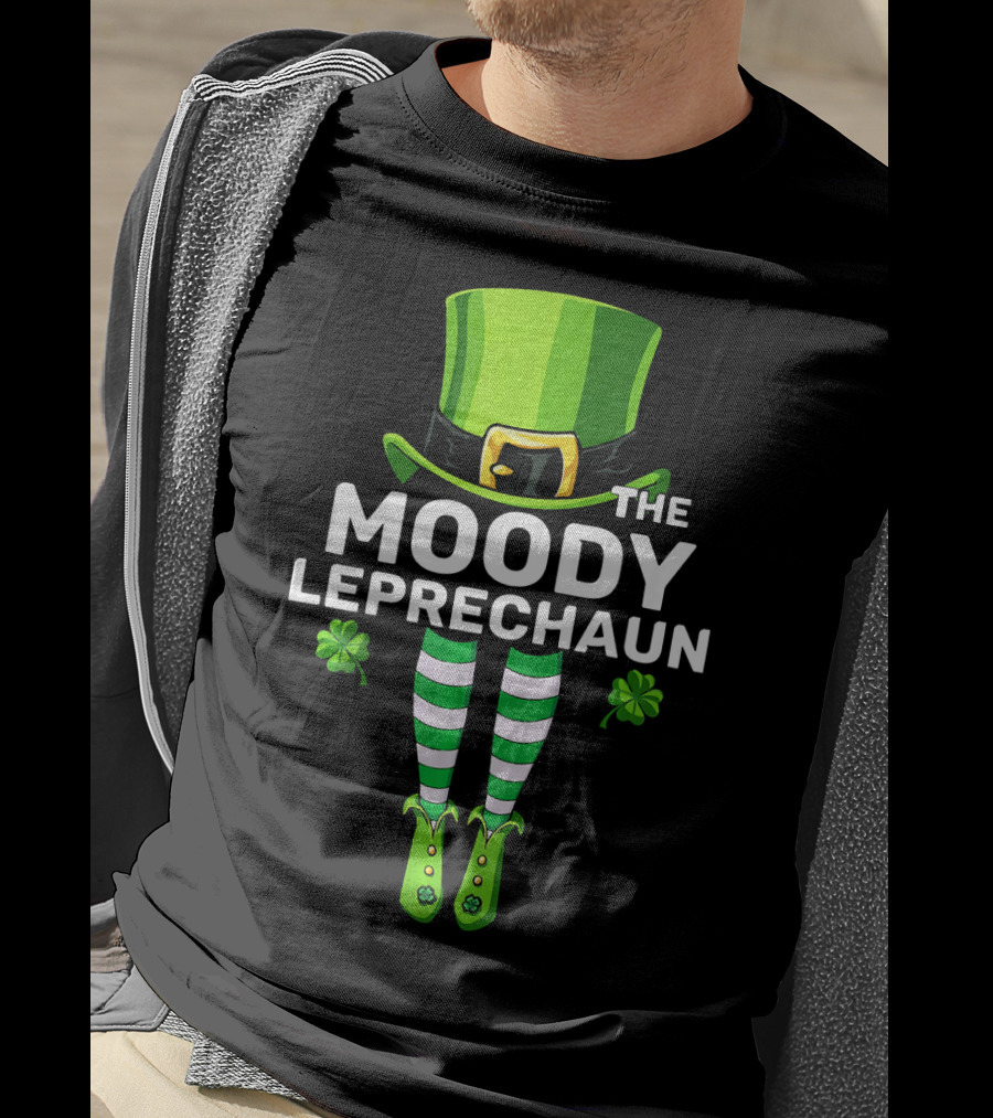 THE MOODY LEPRECHAUN Striped Legs Clover Hat T-Shirt