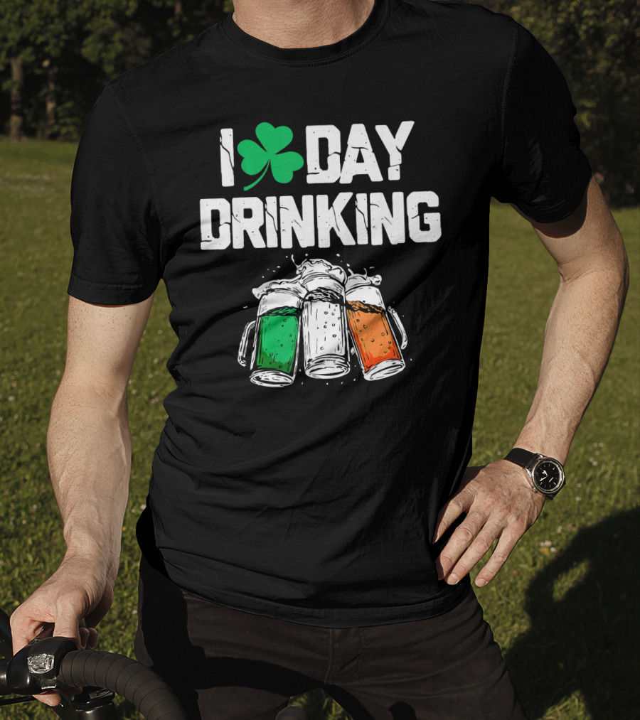 I Love Day Drinking Lucky Shamrock And Irish Flag Beer Mugs T-Shirt