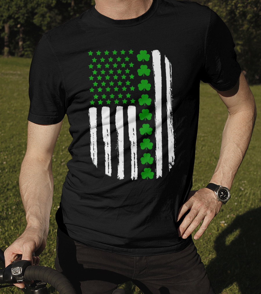USA Flag With Green 4 Leaf Clover For St. Patrick Day T-Shirt