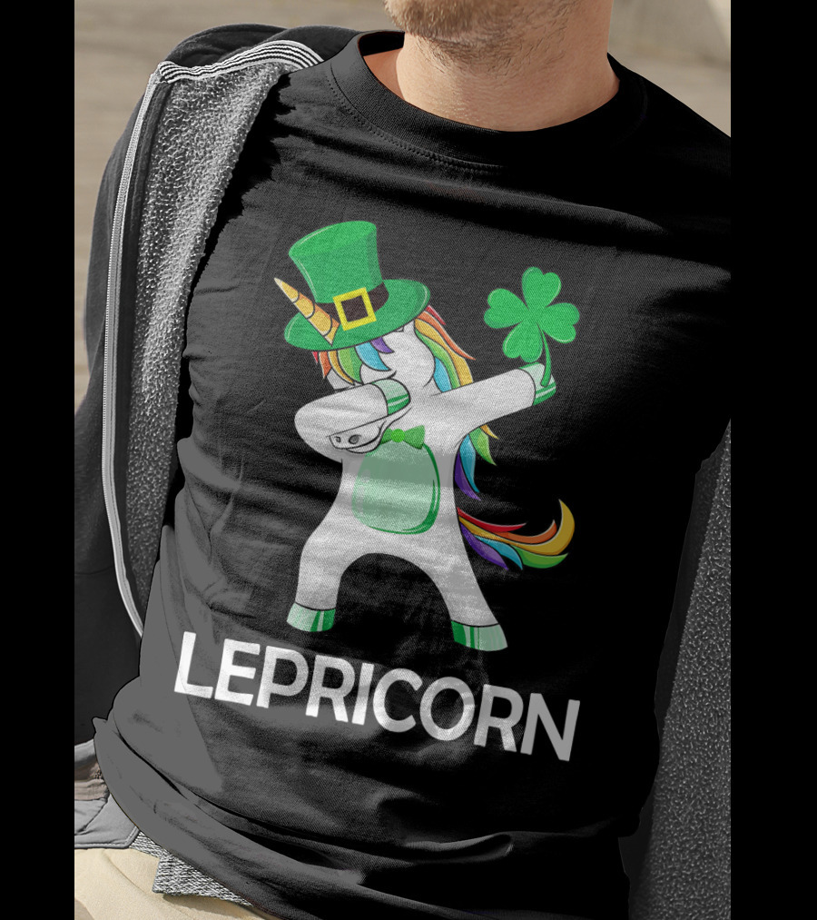 Lepricorn Unicorn Leprechaun Dabbing With Shamrock And Green Hat T-Shirt