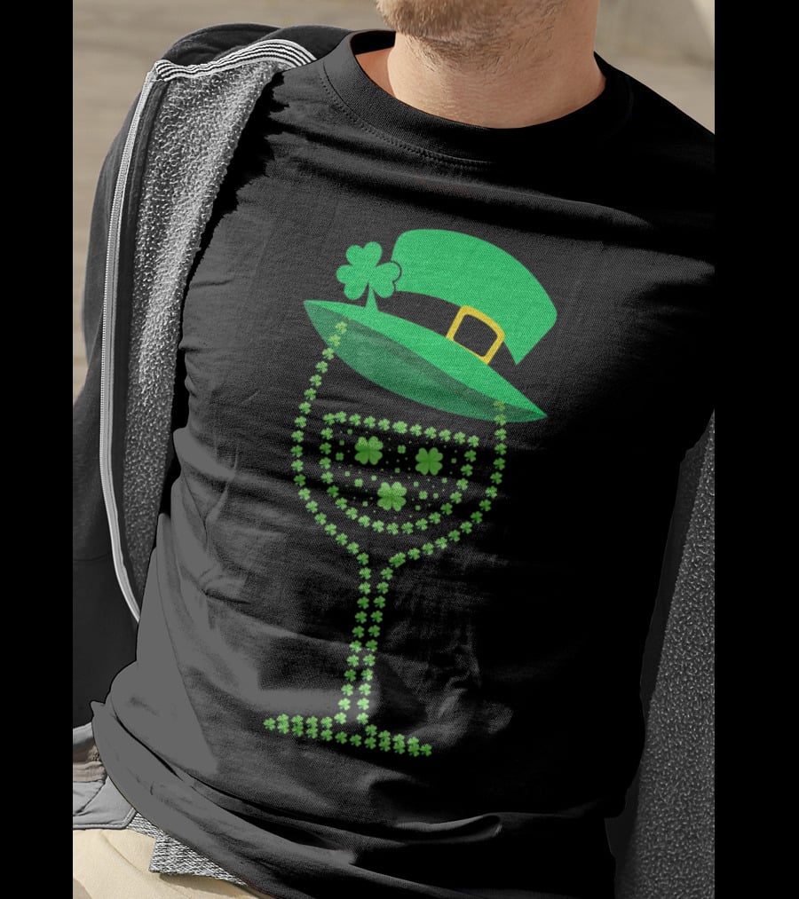 Leprechaun Hat Wine Glass Shamrock St Patrick's Day T-Shirt