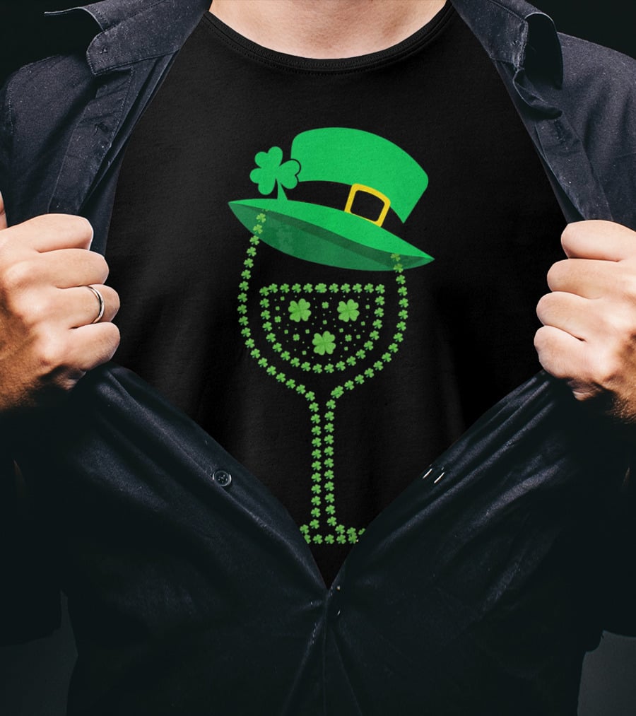 Leprechaun Hat Wine Glass Shamrock St Patrick's Day T-Shirt