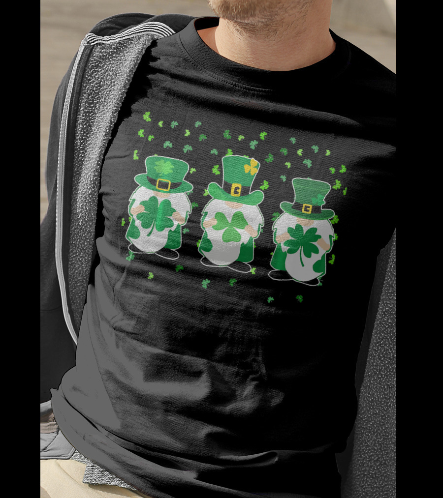 Irish Gnome Leprechaun Tomte With Shamrocks And Green Top Hats T-Shirt