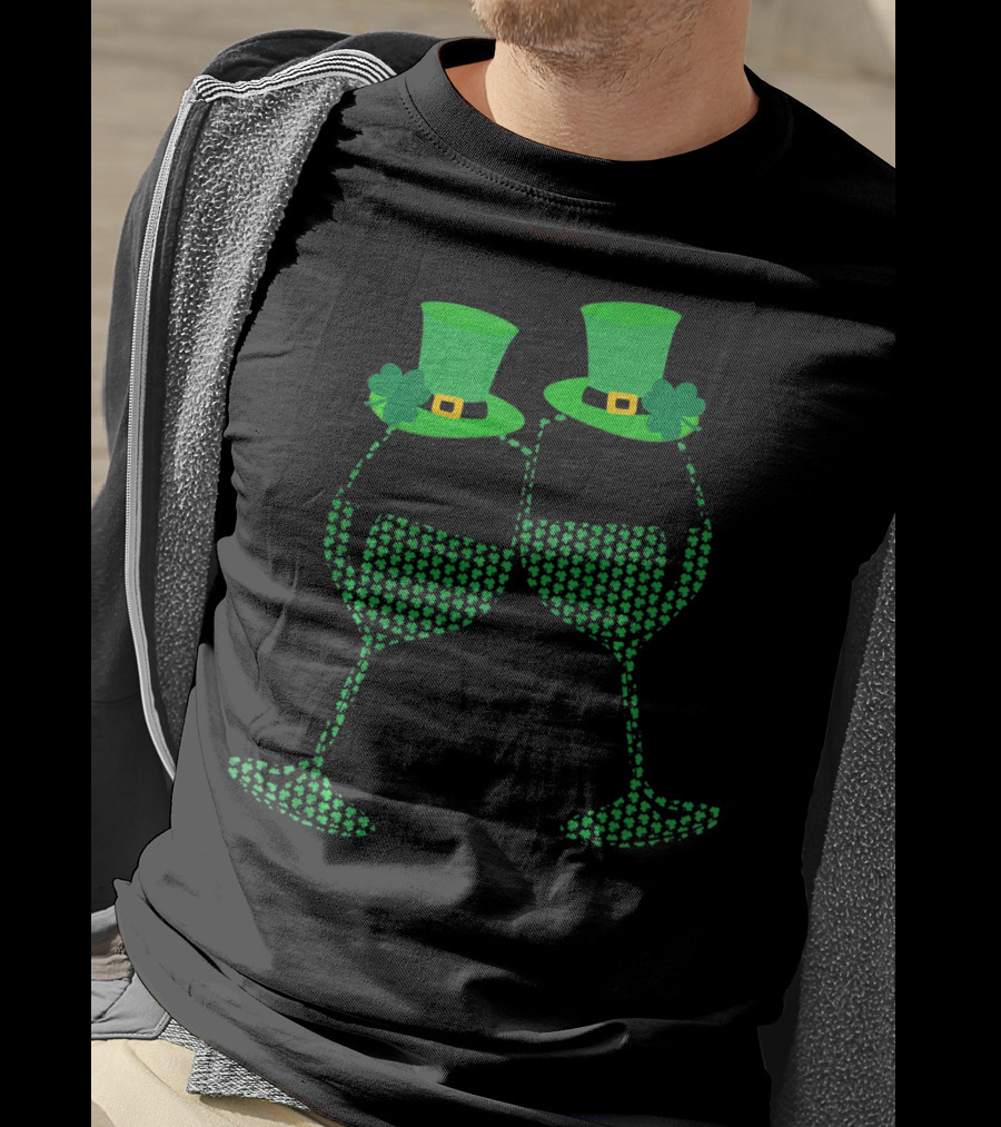 Wine Glasses Shamrock Leprechaun Hats St. Patrick's Day T-Shirt