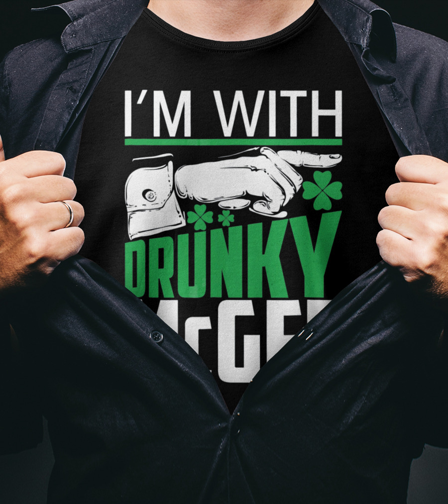I'M WITH DRUNKY MCGEE St. Patrick's Day Shamrock Arrow T-Shirt