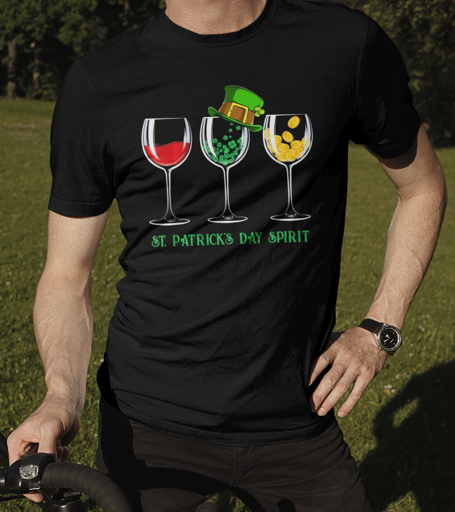 St Patrick's Day Spirit Wine Shamrock Leprechaun Coins T-Shirt