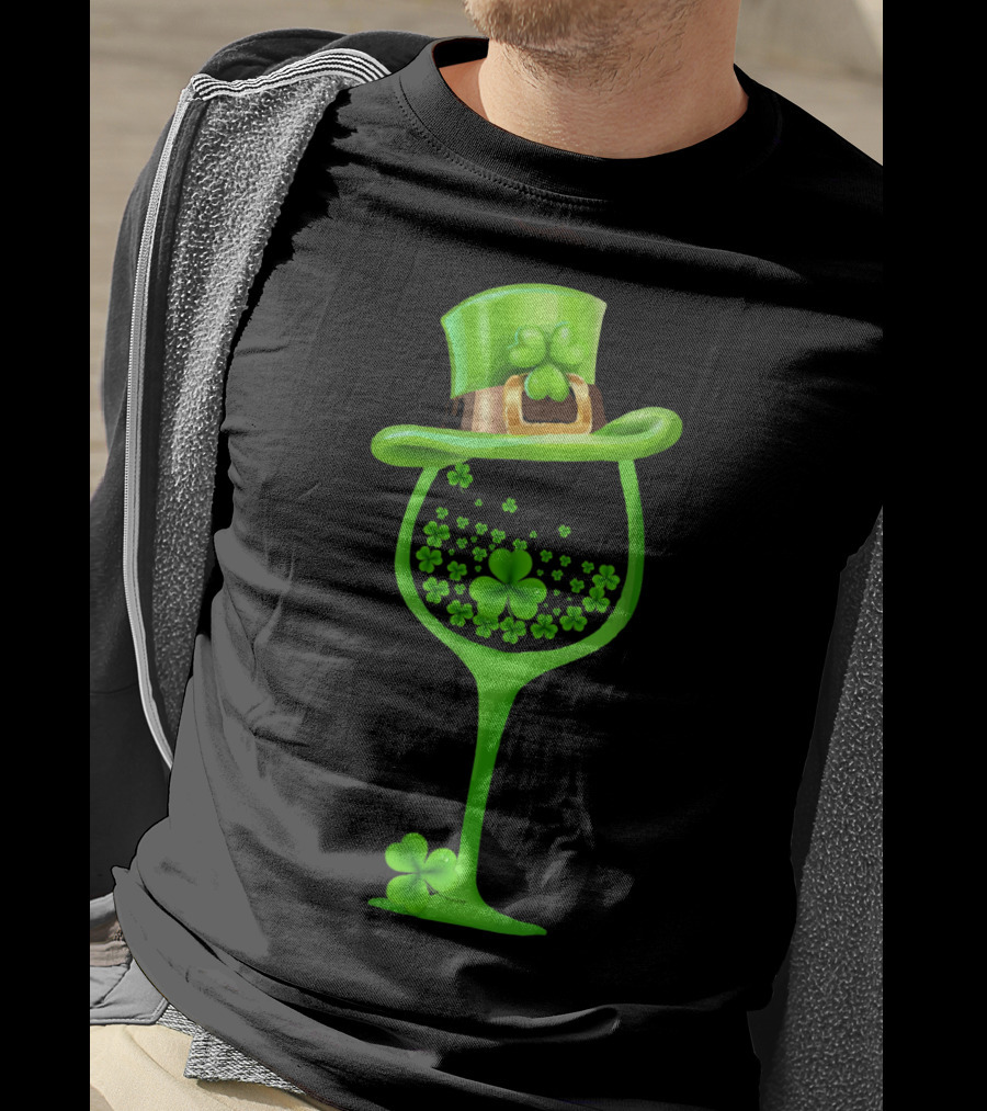Shamrock Wine Glass With Green Top Hat For St Patricks T-Shirt