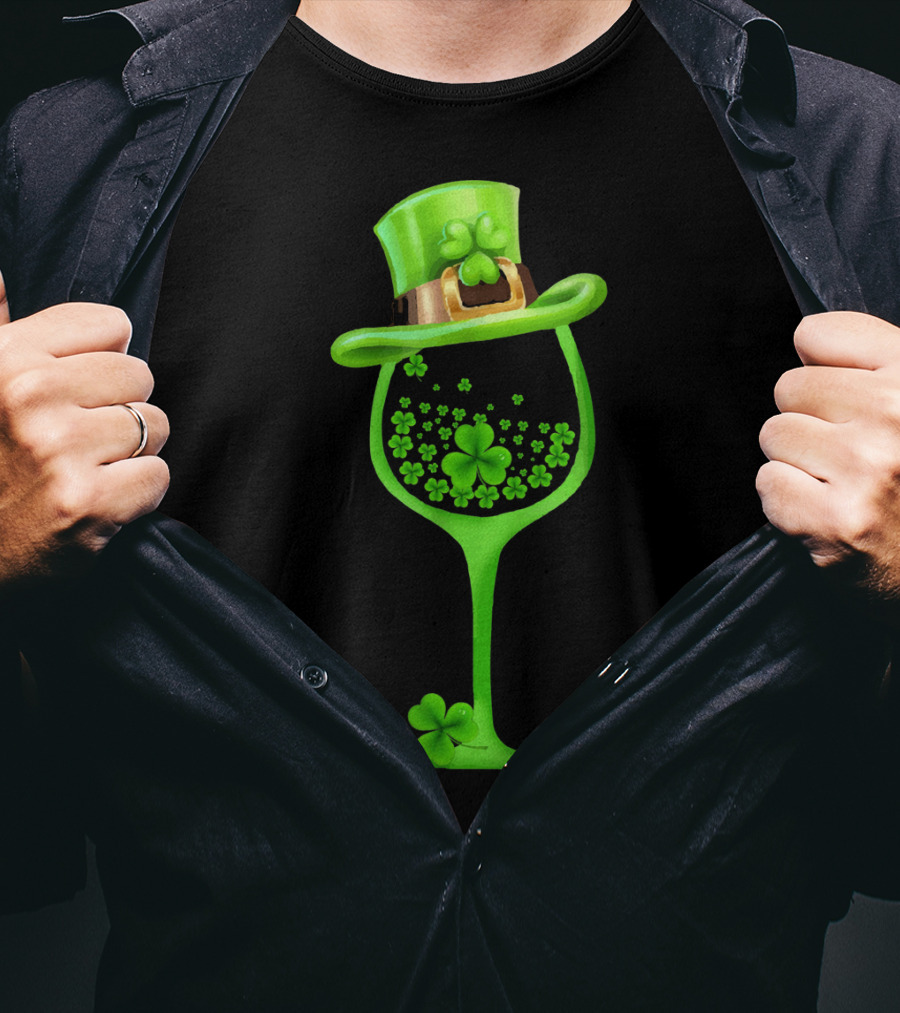 Shamrock Wine Glass With Green Top Hat For St Patricks T-Shirt