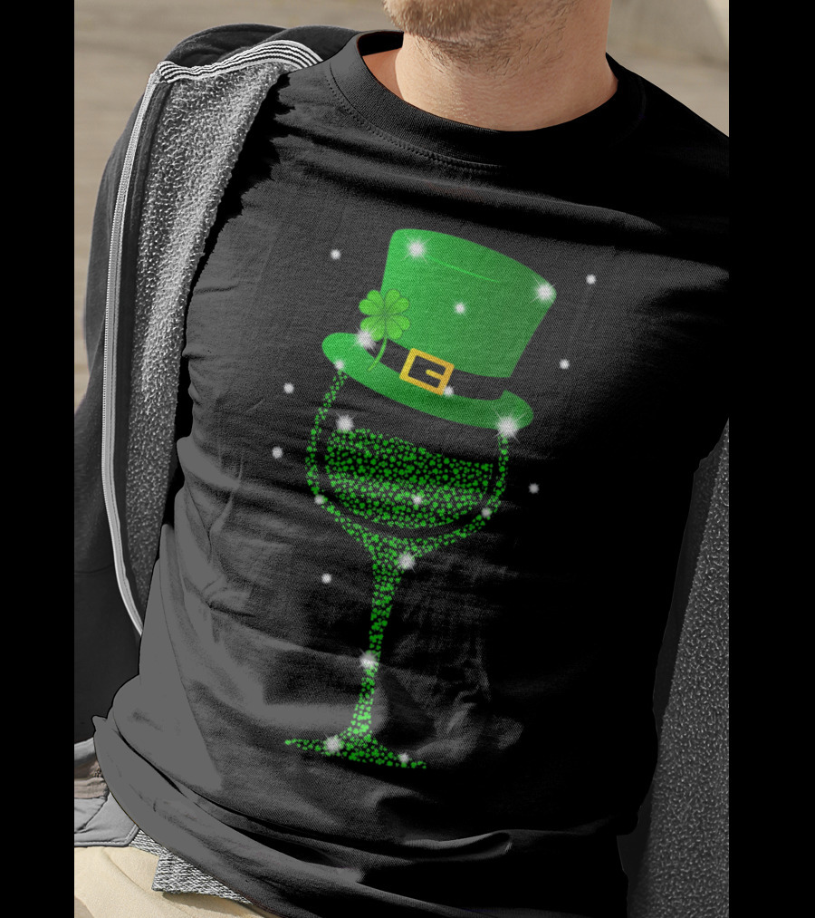 Shamrock Wine Glass St. Patrick's Day Top Hat Sparkle T-Shirt