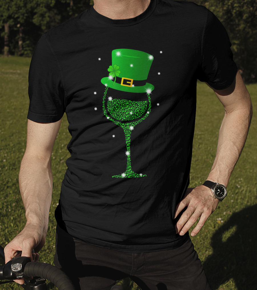 Shamrock Wine Glass St. Patrick's Day Top Hat Sparkle T-Shirt
