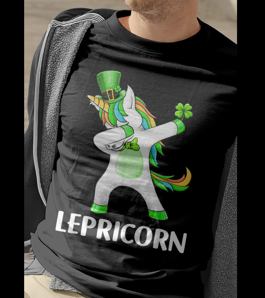 Lepricorn Dabbing Leprechaun Unicorn With Rainbow Mane And Green Hat T-Shirt