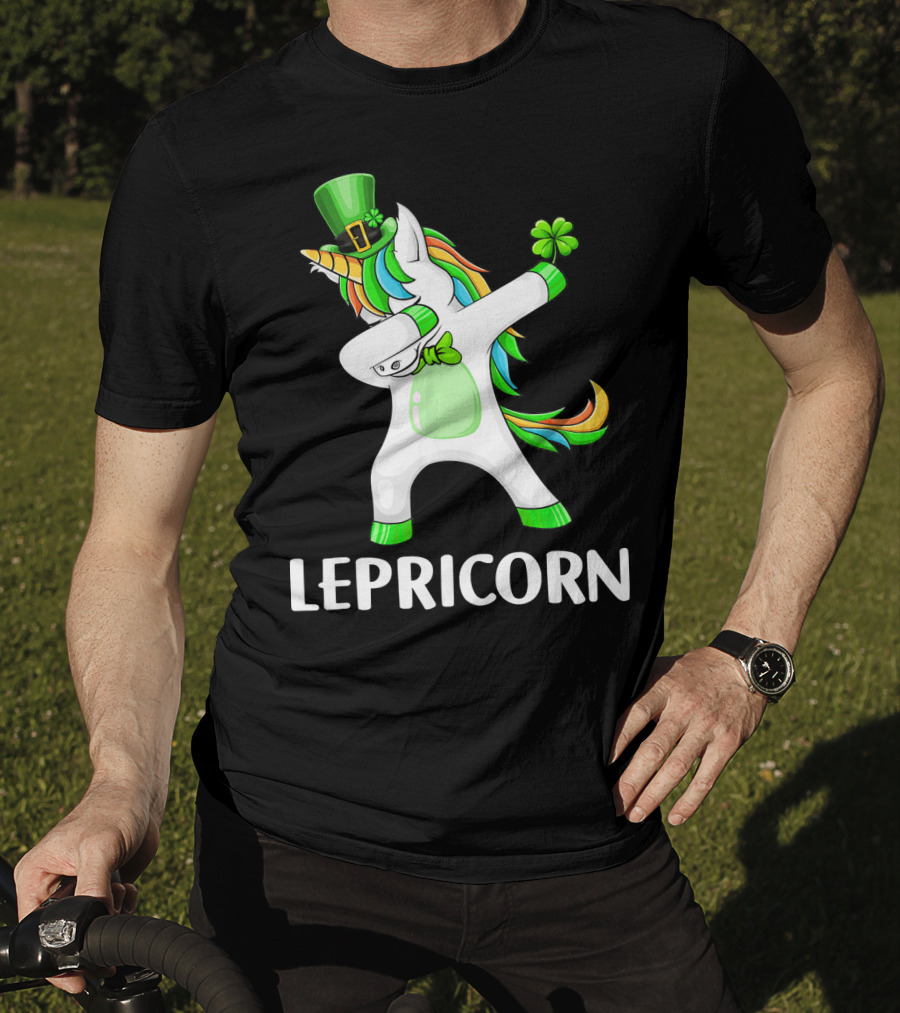 Lepricorn Dabbing Leprechaun Unicorn With Rainbow Mane And Green Hat T-Shirt