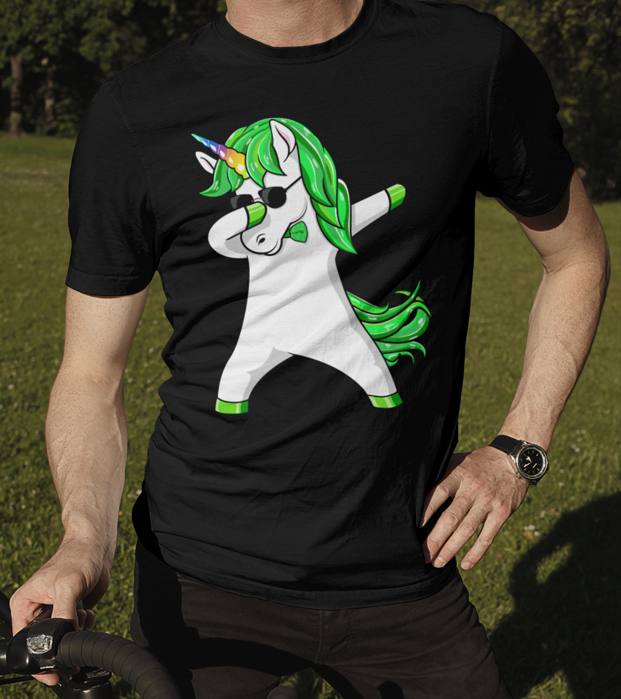 St Patricks Day Dabbing Green Unicorn T-Shirt