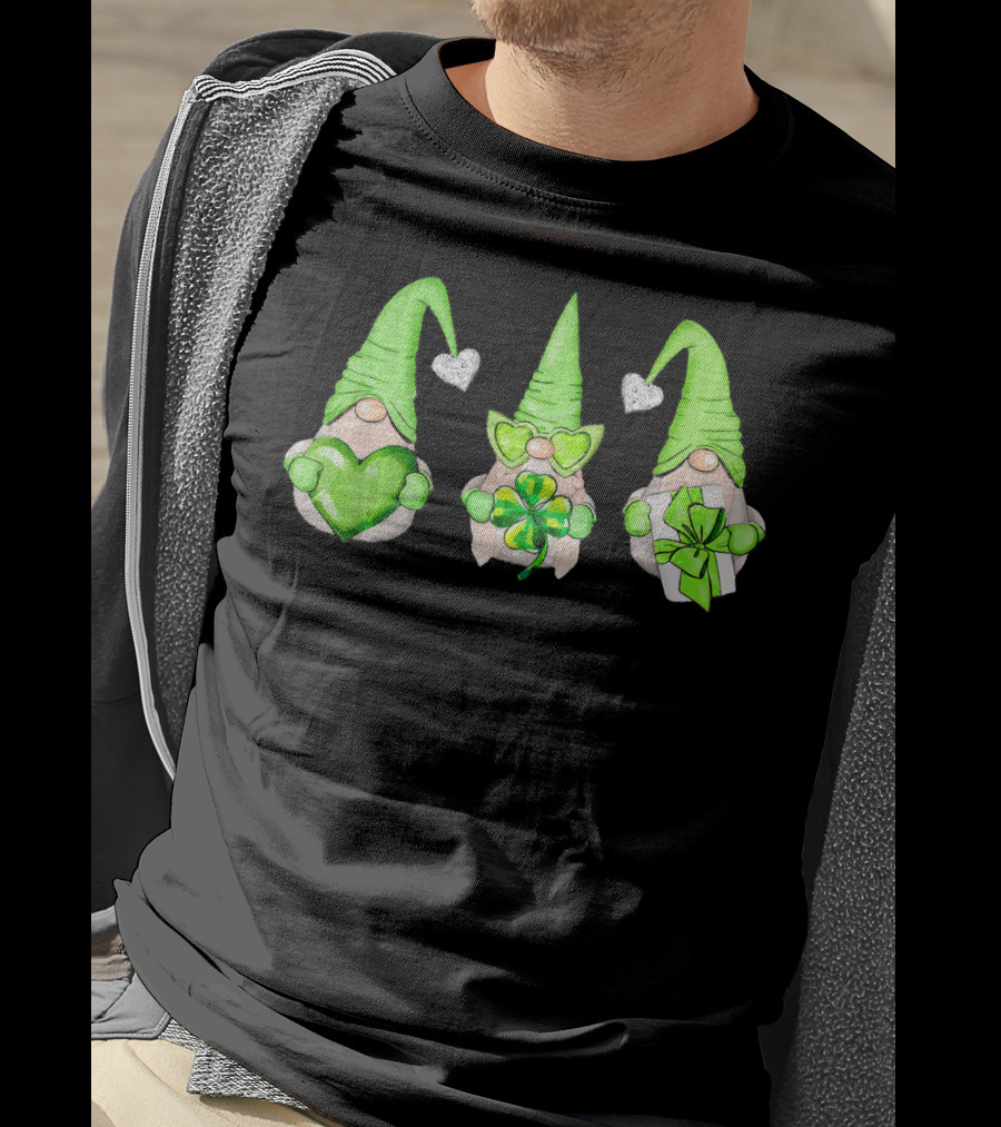 Cool Green Gnomes With Leprechaun Shamrock Hearts And Gifts T-Shirt