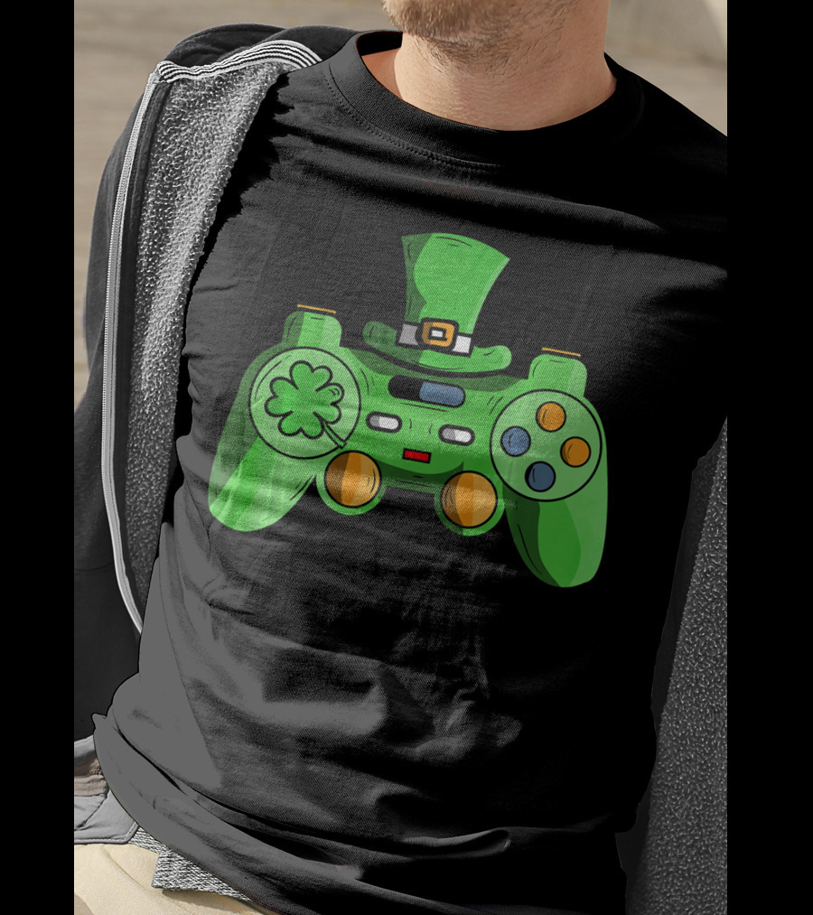 St Patrick's Day Gamer Controller With Shamrock And Hat T-Shirt
