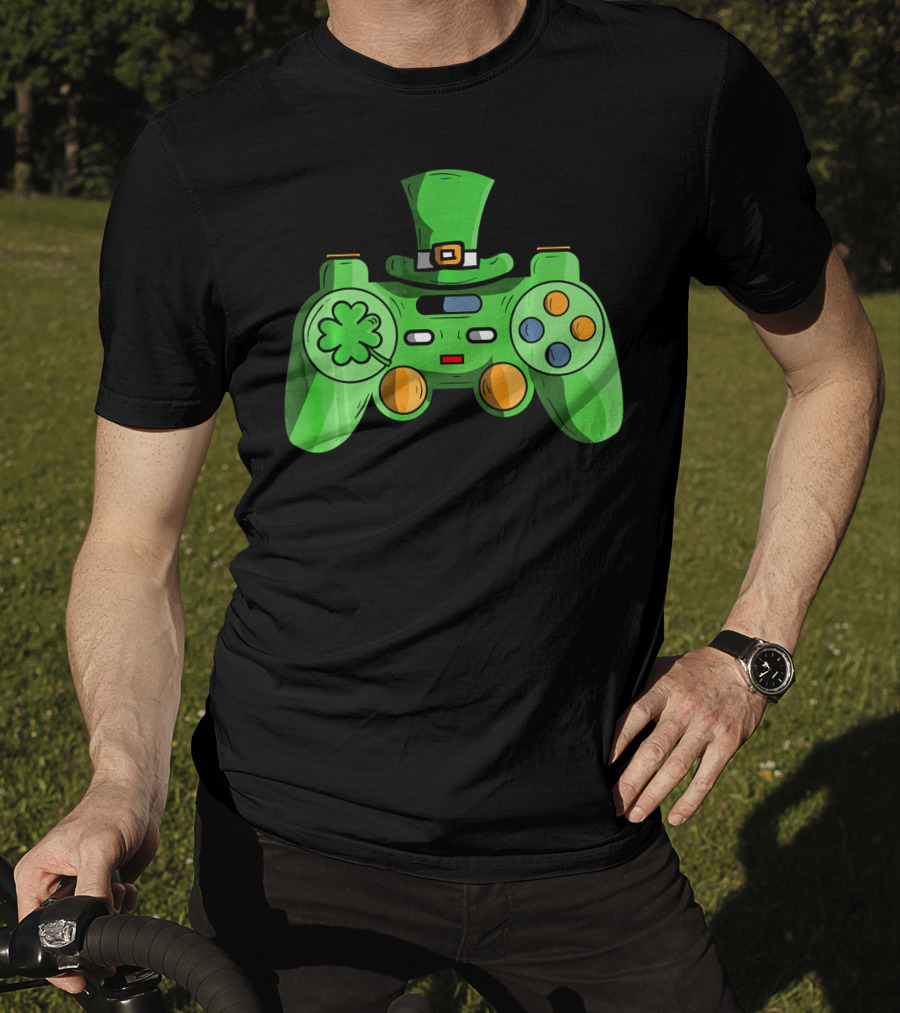 St Patrick's Day Gamer Controller With Shamrock And Hat T-Shirt