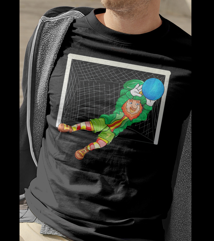 Football Soccer Keeper Leprechaun St Patrick's Goal Save T-Shirt