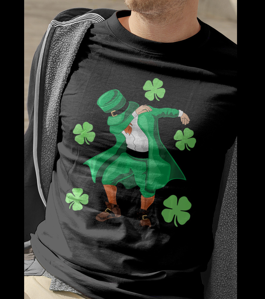 Funny Dabbing Leprechaun With Clovers For St. Patrick's Day T-Shirt