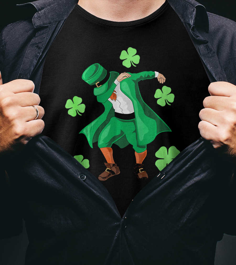 Funny Dabbing Leprechaun With Clovers For St. Patrick's Day T-Shirt
