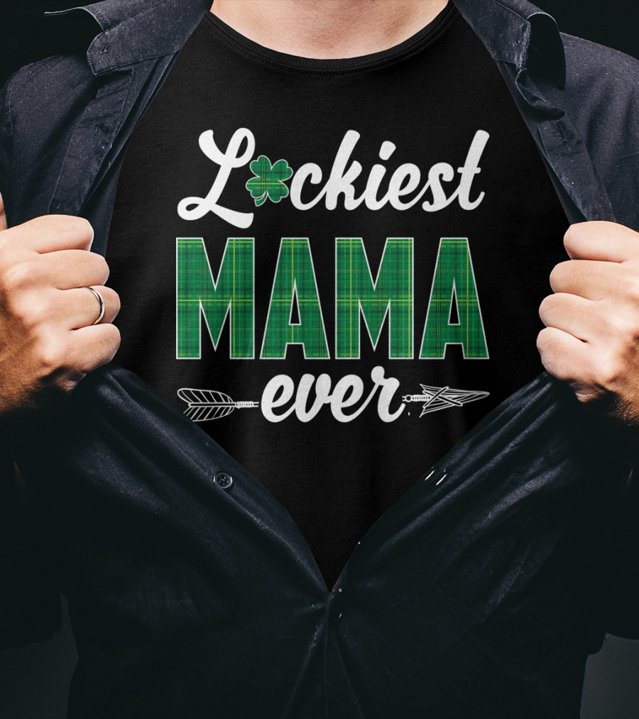 Luckiest MAMA Ever St. Patricks Day Clover Arrow T-Shirt