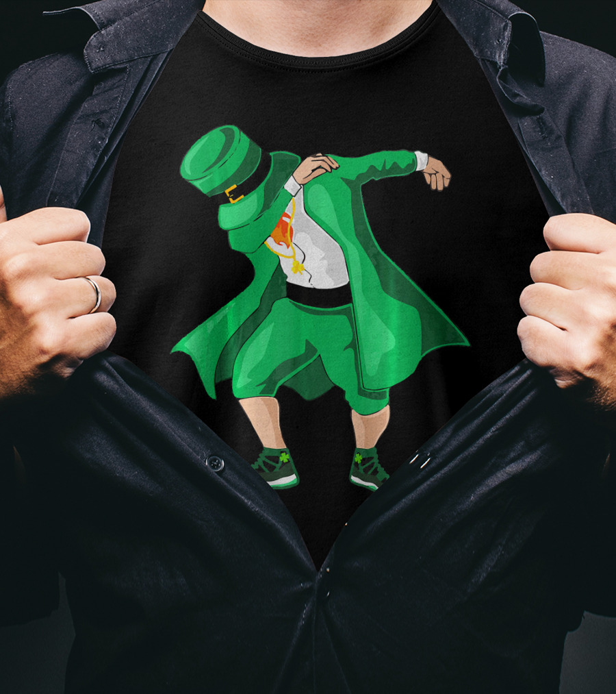 Dabbing Irish Leprechaun In Green Suit With Shamrock Shoes T-Shirt