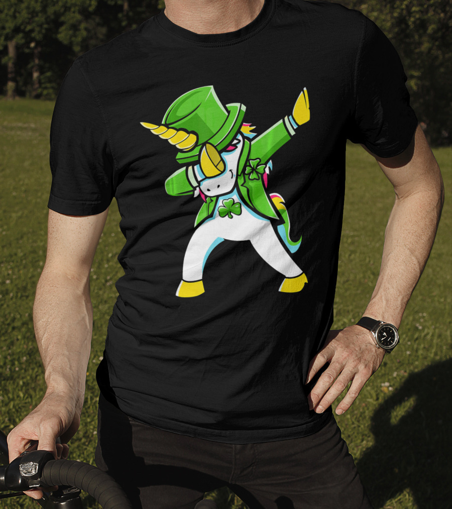 St Patricks Day Unicorn Dabbing Shamrock Hat T-Shirt