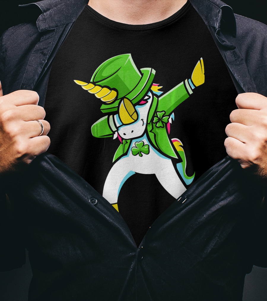 St Patricks Day Unicorn Dabbing Shamrock Hat T-Shirt