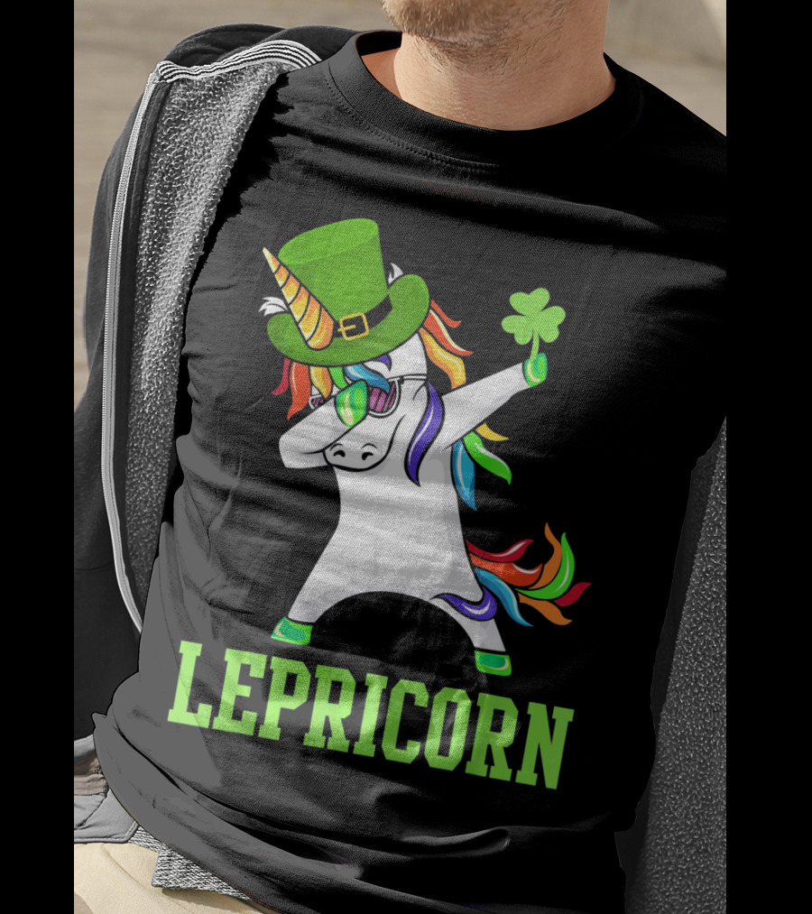 Lepricorn Lucky Irish St Patricks Day Unicorn Dabb With Shamrock Hat T-Shirt
