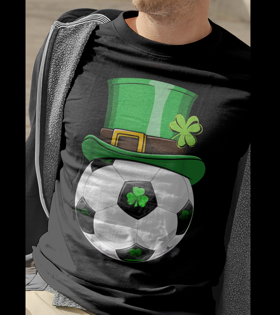 Leprechaun Soccer Funny St. Patrick's Day Hat With Shamrock Soccer Ball T-Shirt